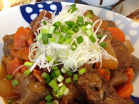 牛すじ肉の煮込みです☆煮込むほどお肉の旨みがUP！